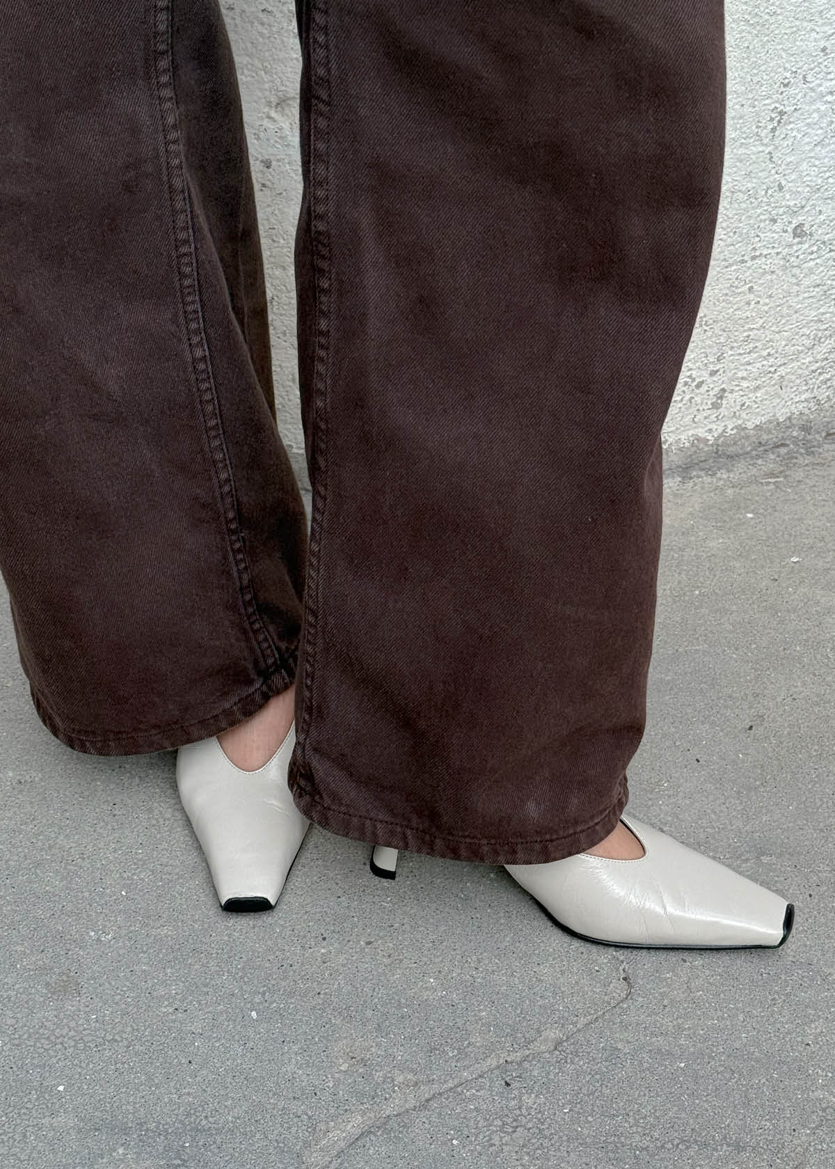 Cendra Rift Cream Leather Pumps - Image 2