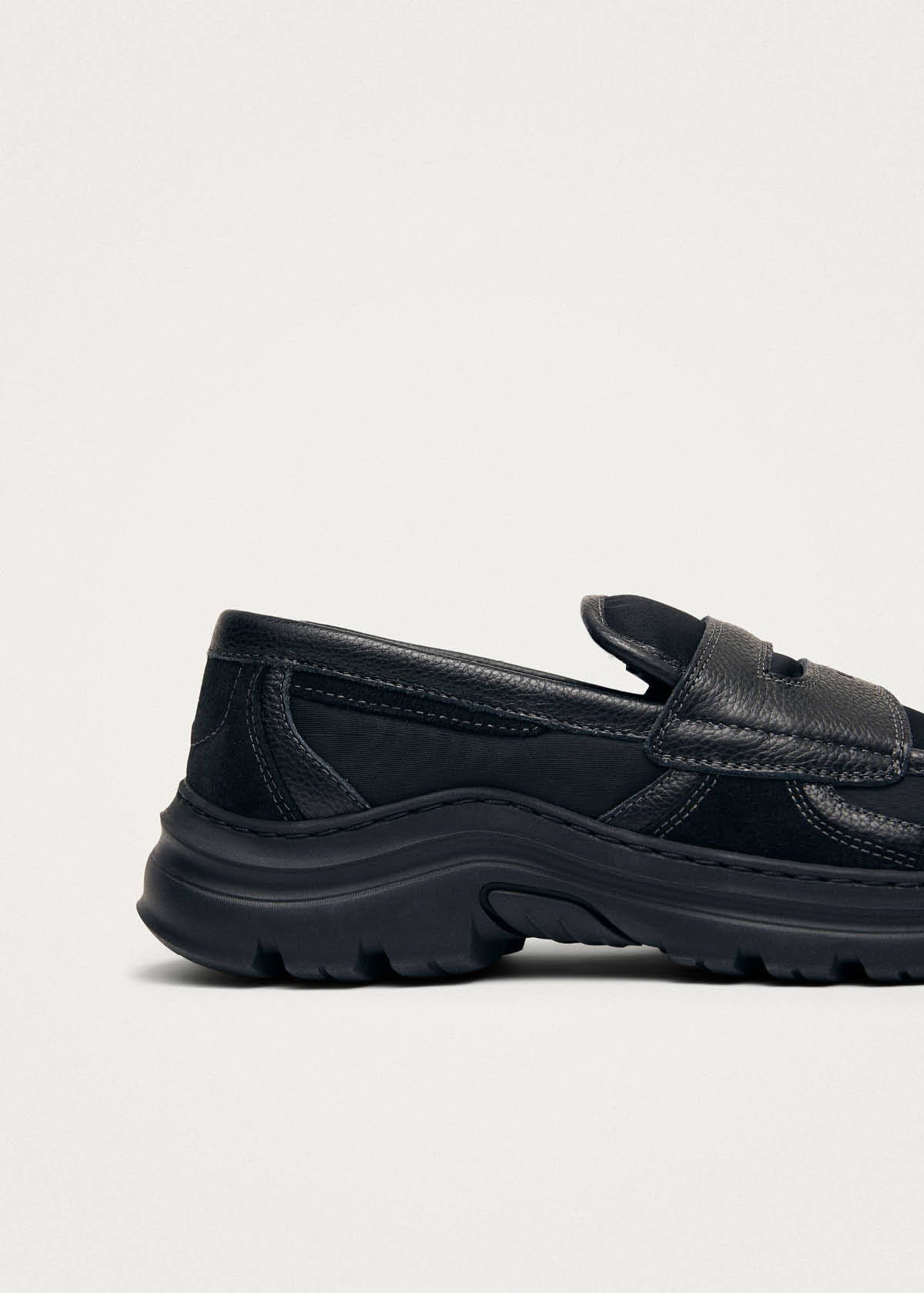 Tb.60 Black Leather Sneakers - Image 8